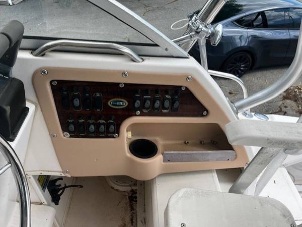 1997 Grady-White, bílá, dovoz USA — foto 7 z 12