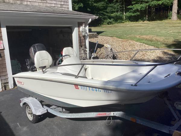 2015 Boston Whaler, dovoz USA — foto 1