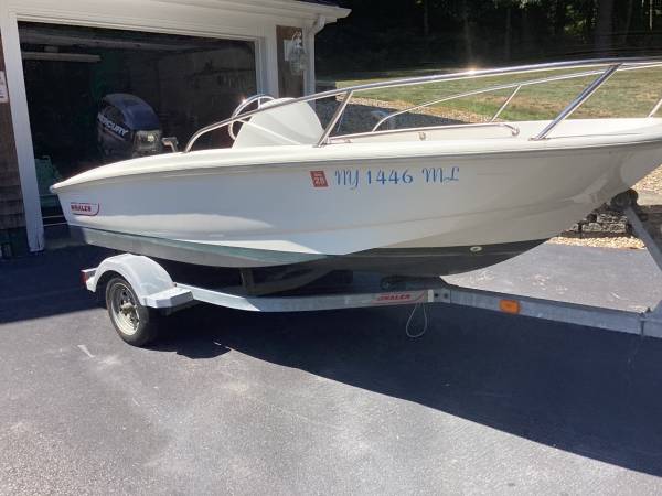 2015 Boston Whaler, dovoz USA — foto 7 z 8