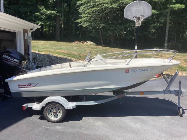 2015 Boston Whaler, dovoz USA — foto 8 z 8