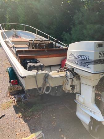 Boston Whaler, dovoz USA — foto 3 z 4