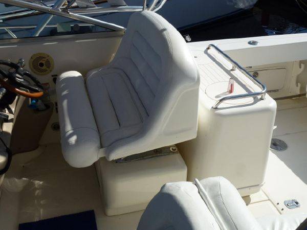 2002 Sea Ray, dovoz USA — foto 4 z 9