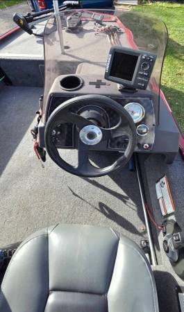 2021 Tracker, dovoz USA — foto 6 z 12