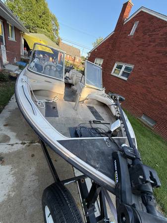 2001 Crestliner, dovoz USA — foto 5 z 6