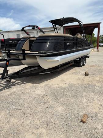 2014 Bennington, dovoz USA — foto 2 z 11