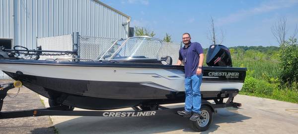 Crestliner, dovoz USA — foto 5 z 5