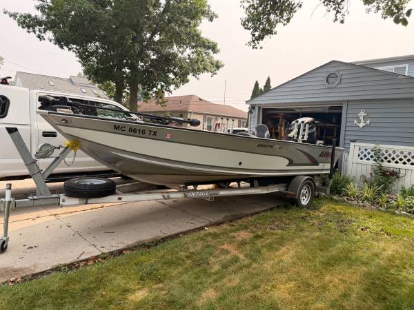 2016 Crestliner, dovoz USA — foto 2 z 9