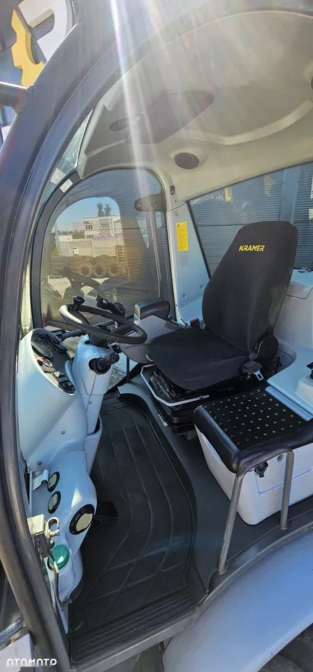 2003 Kramer 680, 7 700 mth, dovoz Skladem v EU — foto 8 z 9