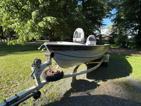 1990 Crestliner, dovoz USA — foto 1