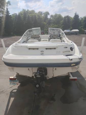 2001 Bayliner, dovoz USA — foto 2 z 12