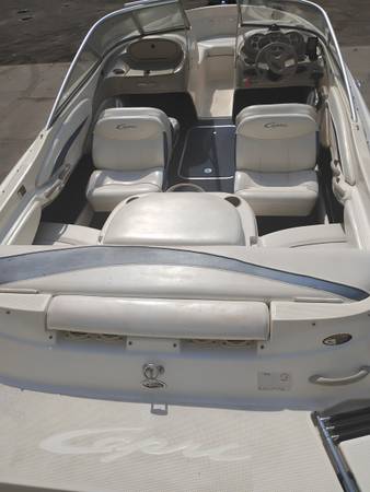 2001 Bayliner, dovoz USA — foto 3 z 12