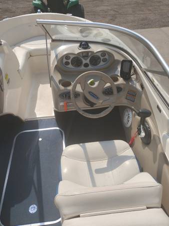 2001 Bayliner, dovoz USA — foto 5 z 12