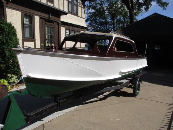 Crestliner, dovoz USA — foto 3 z 12
