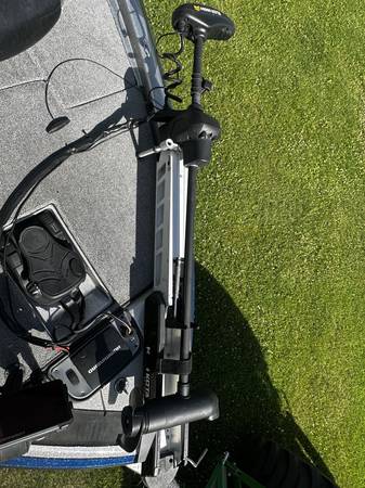 2012 Skeeter, dovoz USA — foto 7 z 12