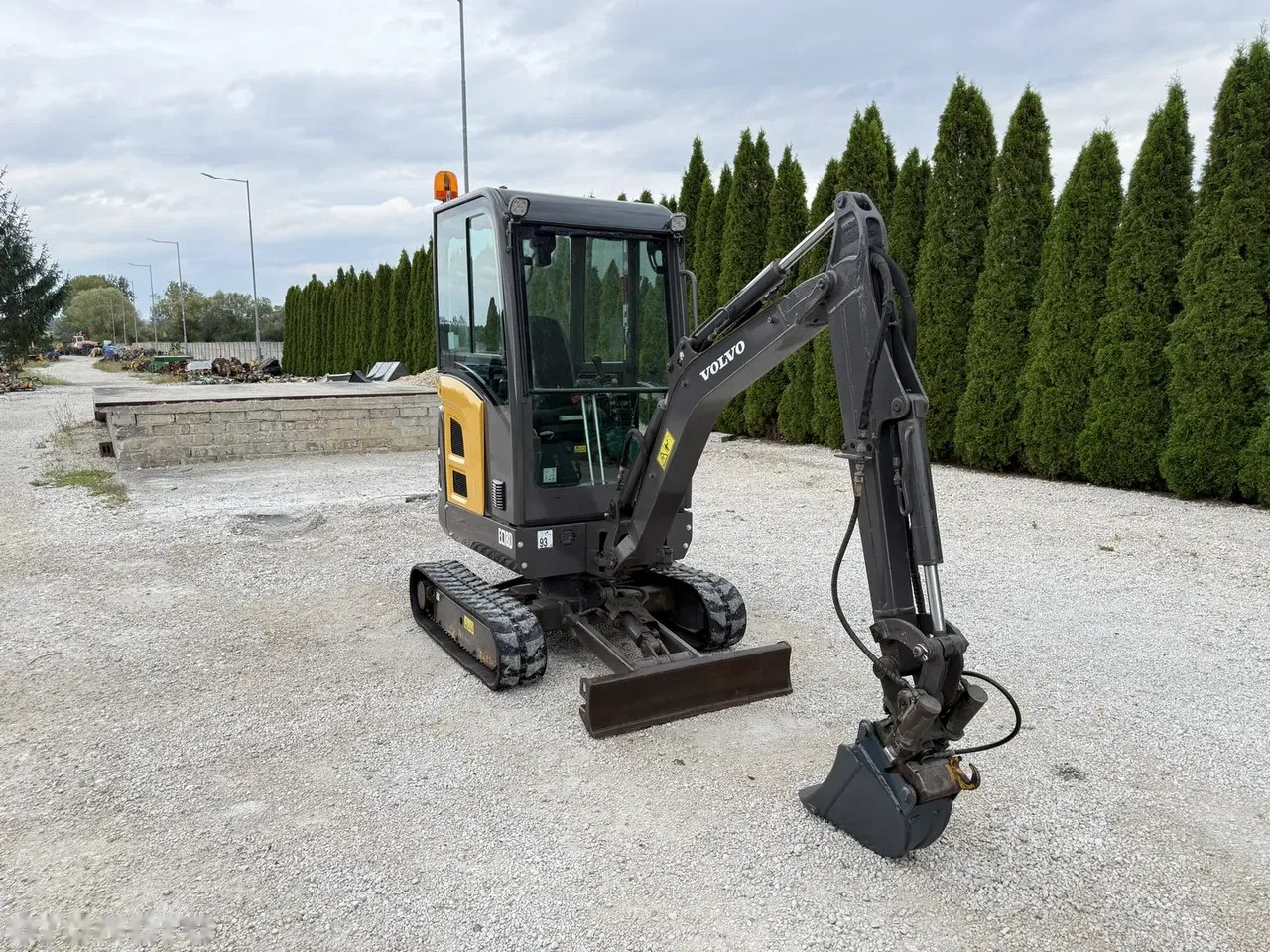 2017 Volvo EC18D, 4 323 mth, dovoz Skladem v EU — foto 3 z 24