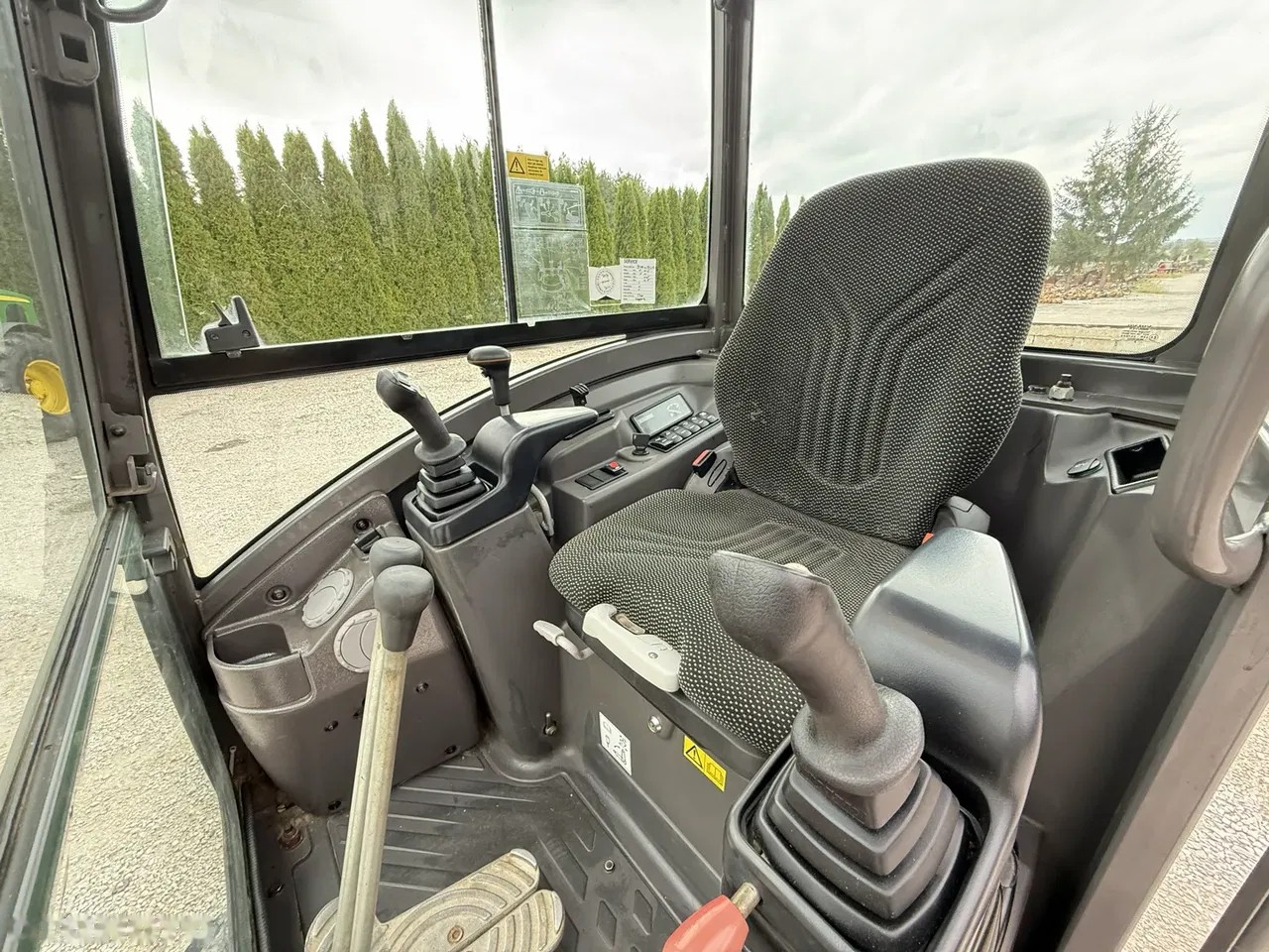 2017 Volvo EC18D, 4 323 mth, dovoz Skladem v EU — foto 7 z 24