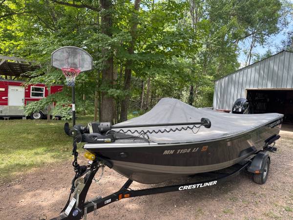 2016 Crestliner, dovoz USA — foto 12 z 12