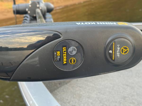 2016 Crestliner, dovoz USA — foto 7 z 12