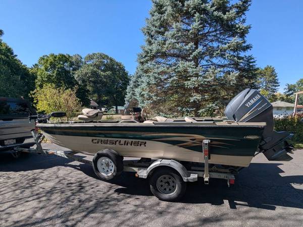 2002 Crestliner, dovoz USA — foto 1