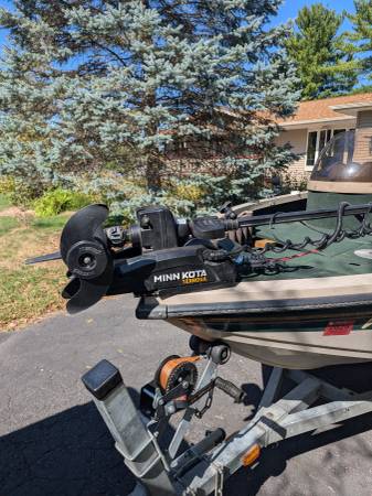 2002 Crestliner, dovoz USA — foto 10 z 12