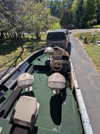 2002 Crestliner, dovoz USA — foto 2 z 12