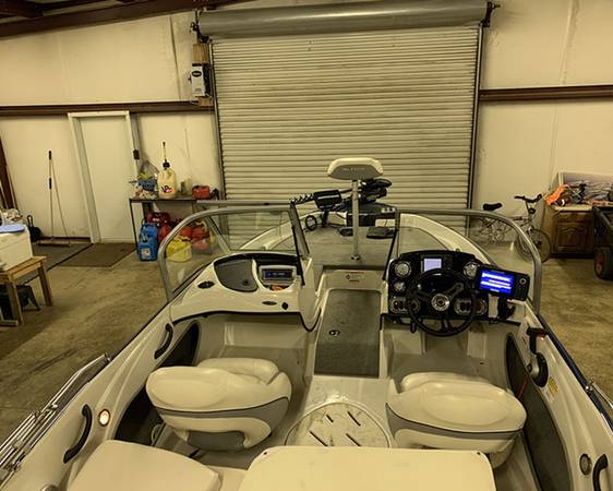 2016 Nitro, dovoz USA — foto 6 z 6
