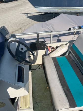 1988 Lowe, dovoz USA — foto 6 z 8