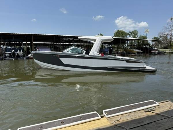 2021 MasterCraft, dovoz USA — foto 5 z 12