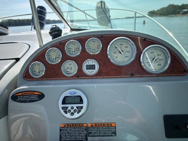 Bayliner, dovoz USA — foto 8 z 12