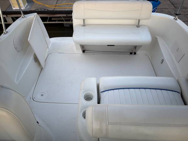 Bayliner, dovoz USA — foto 9 z 12