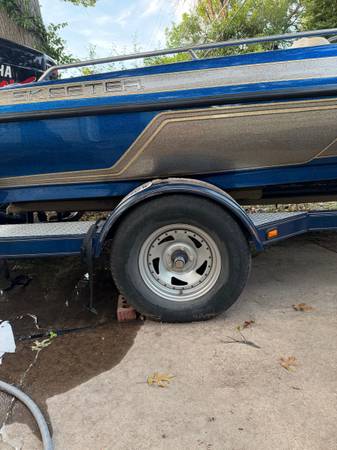 2004 Skeeter, dovoz USA — foto 5 z 11