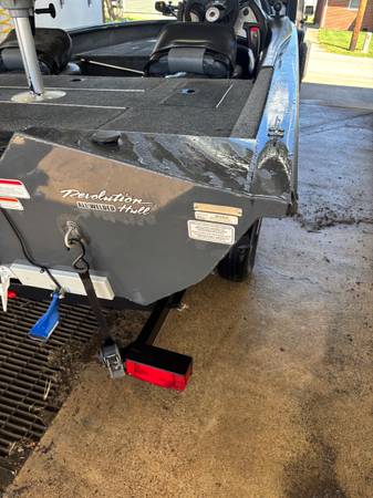 2019 Tracker, dovoz USA — foto 12 z 12