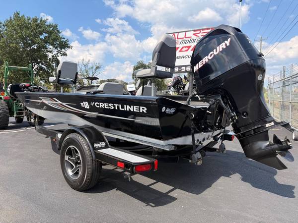 2011 Crestliner, dovoz USA — foto 11 z 12