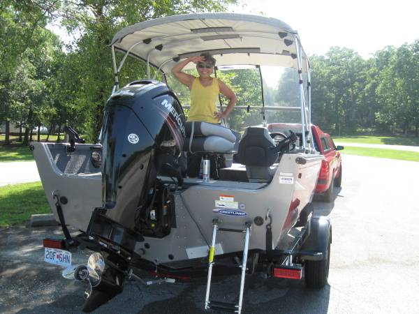 2015 Crestliner, dovoz USA — foto 3 z 9