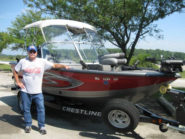 2015 Crestliner, dovoz USA — foto 4 z 9