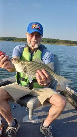 2015 Crestliner, dovoz USA — foto 7 z 9