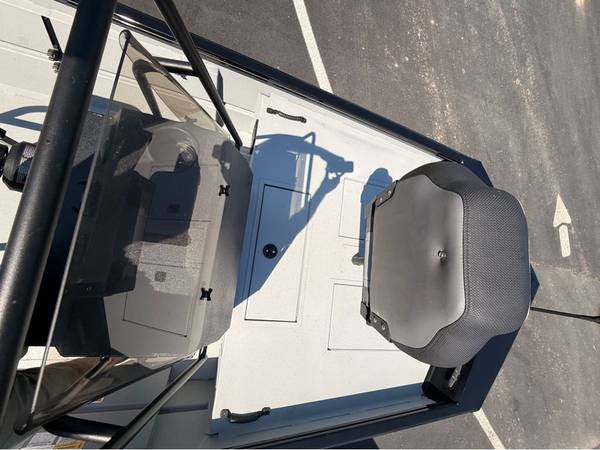2026 Lowe, dovoz USA — foto 10 z 12