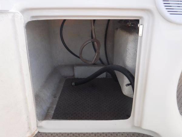 2006 Crestliner, dovoz USA — foto 4 z 6