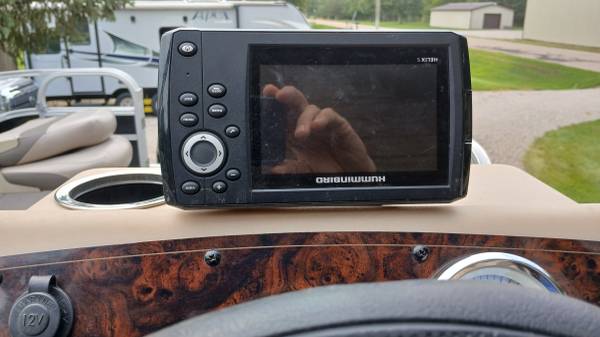 2015 Sun Tracker, dovoz USA — foto 6 z 12