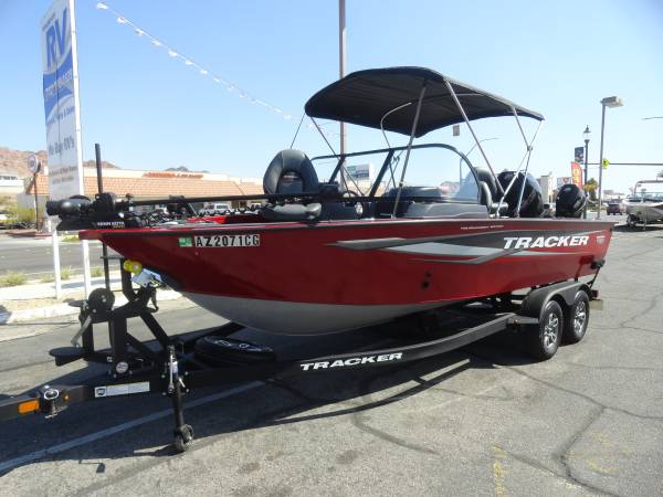 2025 Tracker, dovoz USA — foto 2 z 12