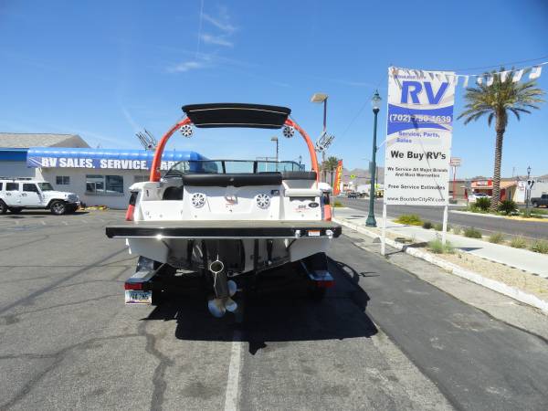 2016 Four Winns, dovoz USA — foto 6 z 12