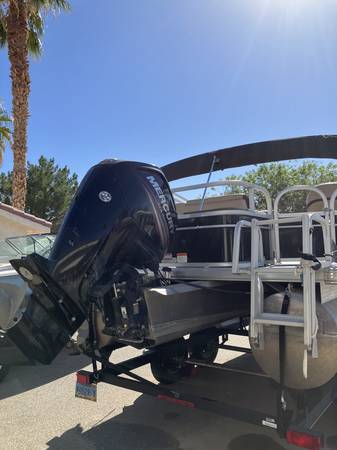 2018 Tracker, dovoz USA — foto 5 z 12