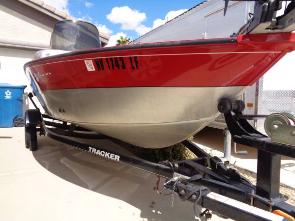 2012 Tracker, dovoz USA — foto 8 z 8