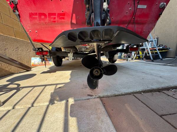 Tracker, dovoz USA — foto 9 z 12