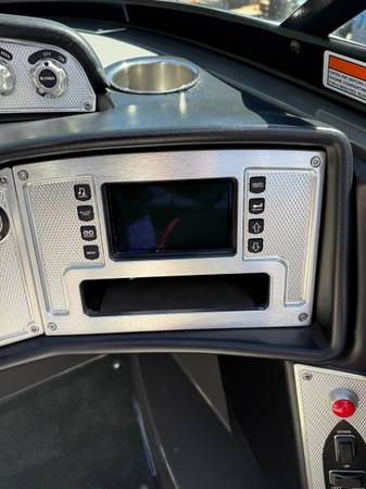 2015 MasterCraft, dovoz USA — foto 8 z 12