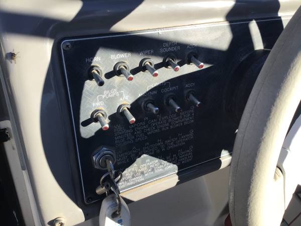 Bayliner, dovoz USA — foto 9 z 12