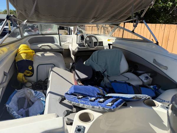 2000 Bayliner, dovoz USA — foto 8 z 11