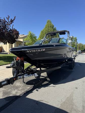 2021 MasterCraft, dovoz USA — foto 1