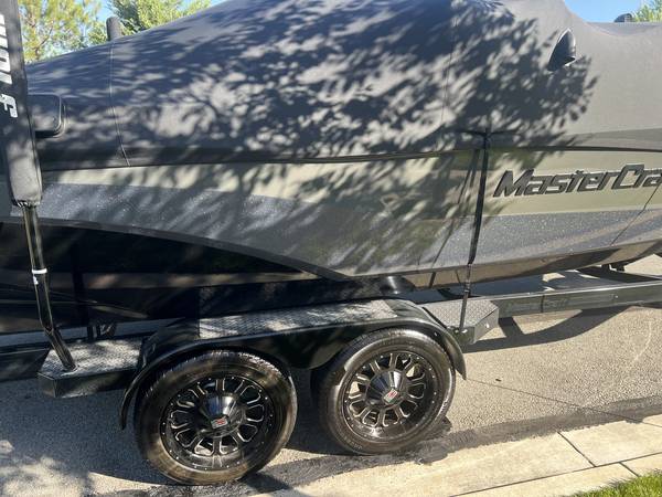 2021 MasterCraft, dovoz USA — foto 11 z 12