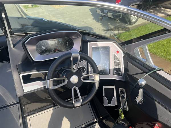2021 MasterCraft, dovoz USA — foto 4 z 12